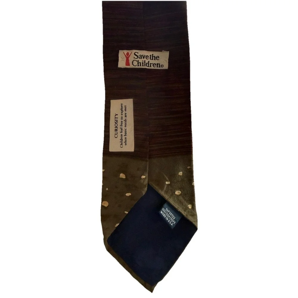Save The Children Mens 100% Silk Neck Tie Curiosity Frog In Pocket